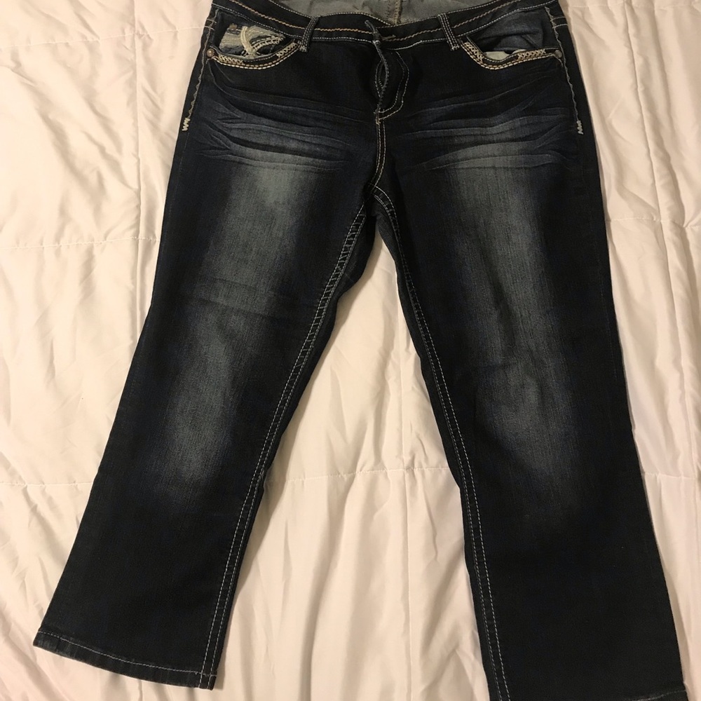 Maurices dark wash capris